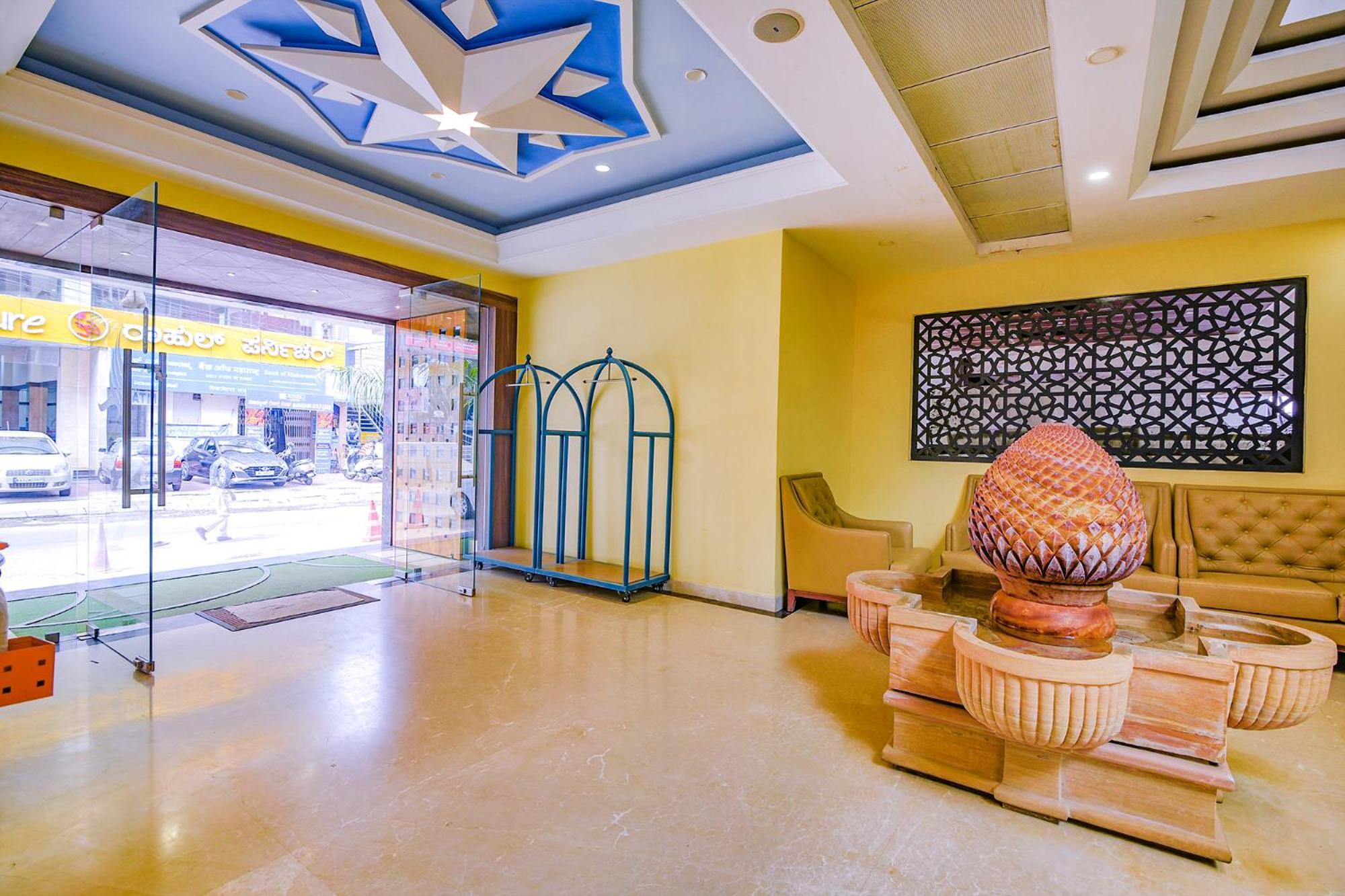 Fabhotel Phoenix Resorts - Nr M Chinnaswamy Stadium バンガロール エクステリア 写真