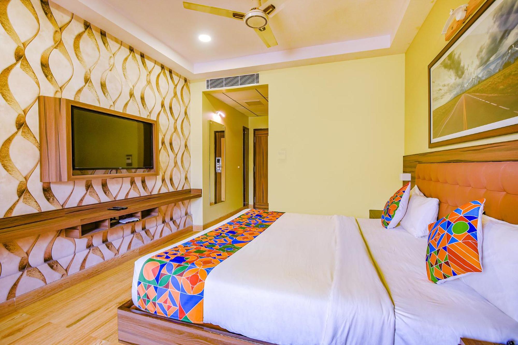 Fabhotel Phoenix Resorts - Nr M Chinnaswamy Stadium バンガロール エクステリア 写真